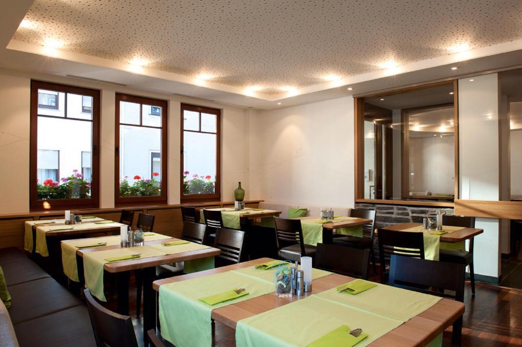 קאוב Hotel Deutsches Haus מראה חיצוני תמונה