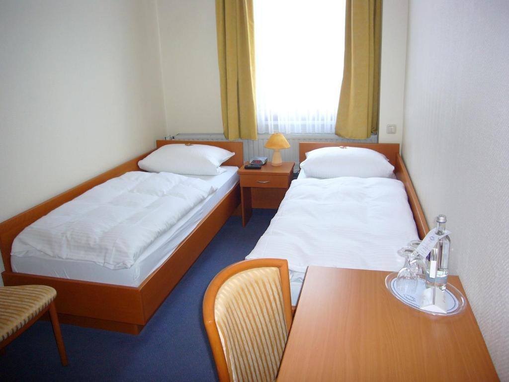 קאוב Hotel Deutsches Haus מראה חיצוני תמונה