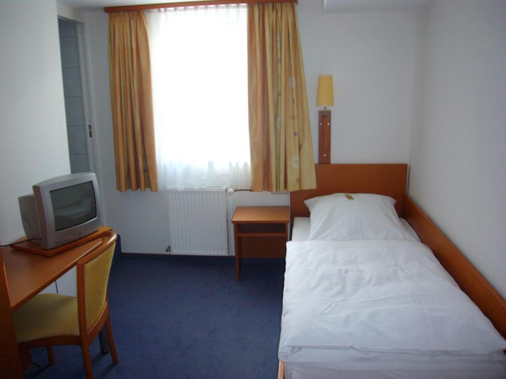 קאוב Hotel Deutsches Haus מראה חיצוני תמונה
