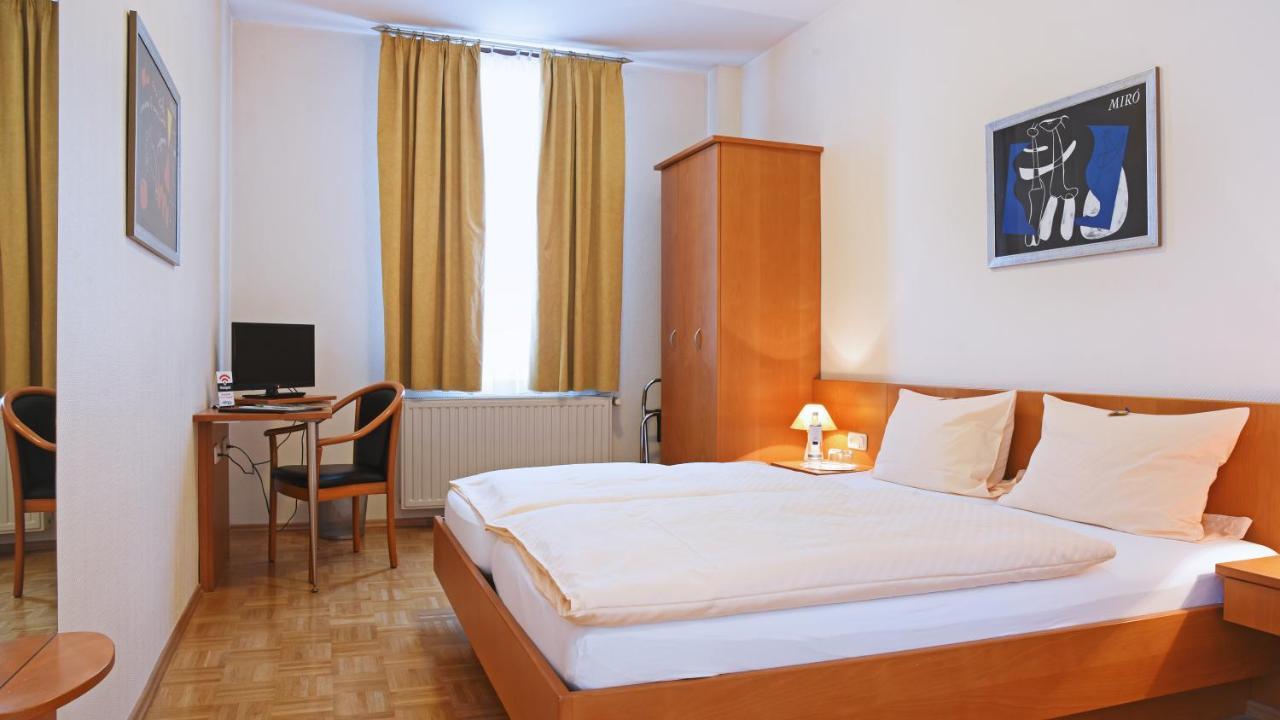 קאוב Hotel Deutsches Haus מראה חיצוני תמונה
